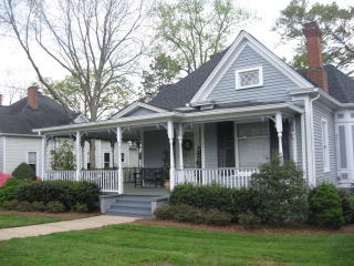 415 Union St, Morganton, NC 28655-3453
