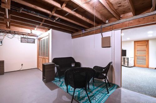 9 Still Field Rd, Manchester CT  06040-6355 exterior