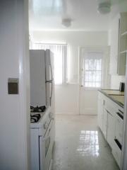 5658 San Vicente Blvd, Los Angeles CA  90019-2558 exterior