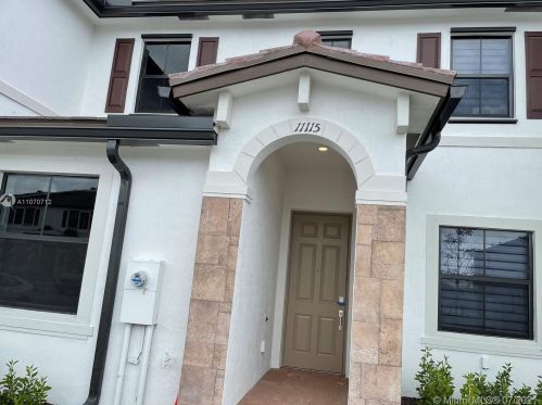 11115 32nd Ln, Hialeah, FL 33018-1703