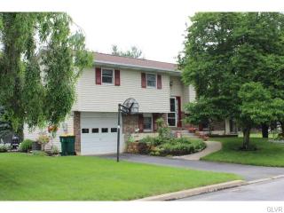3003 Windsor St, Easton, PA 18045-1968