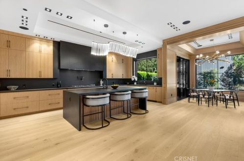 4508 Haskell Ave, Van Nuys CA  91436-3148 exterior