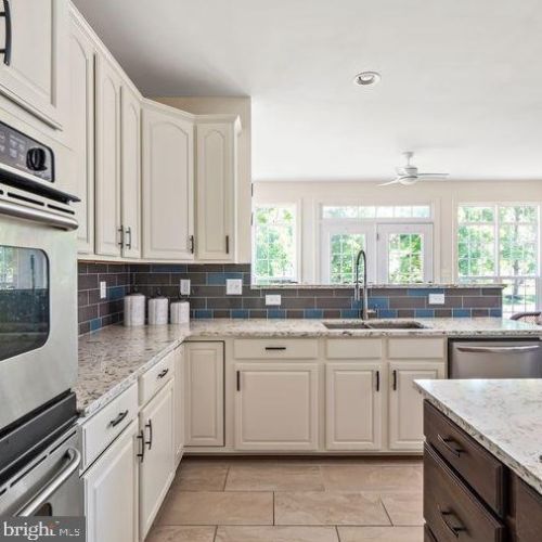 2924 American Eagle Blvd, Woodbridge, VA 22191-6068