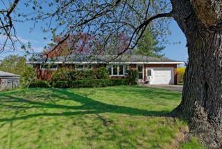 14 James Dr, Albany, NY 12211-1543
