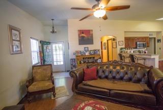 6415 Cherry Blossom Ct, Bakersfield, CA 93313-6071