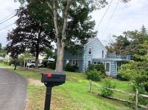 16 Huntley Ct, Niantic, CT 06357-1719