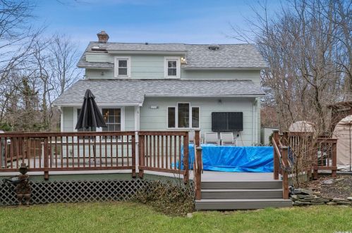 18 Washington Pl, Northport NY  11768-2936 exterior