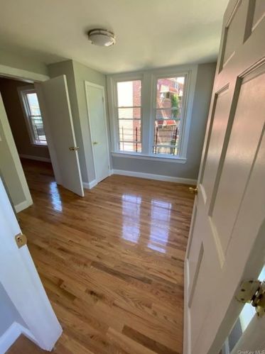 791 211th St, Bronx NY  10467-6119 exterior