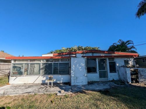 869 Hibiscus Dr, West Palm Beach, FL 33411-3434