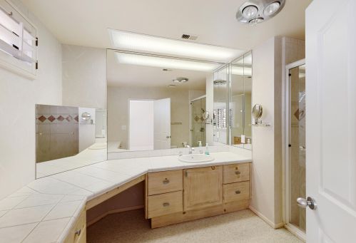 14 Seville Dr, Rancho Mirage CA  92270-3850 exterior