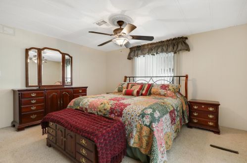 69556 Midpark Dr, Desert Hot Springs CA  92241-8710 exterior