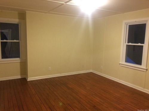 2 Plz Rd, New Hamburg NY  12590-3814 exterior