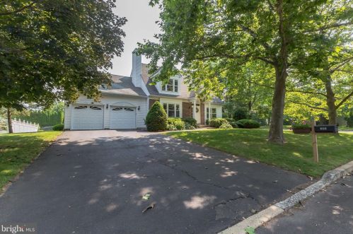 149 Boxwood Rd, Southampton, PA 18966-1096