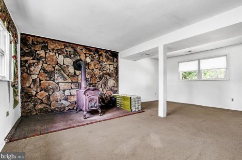 305 Shawnee Trl, Browns Mills NJ  08015-6119 exterior