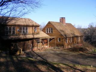 526 Thomas Hill Rd, Brattleboro, VT 05301-7816