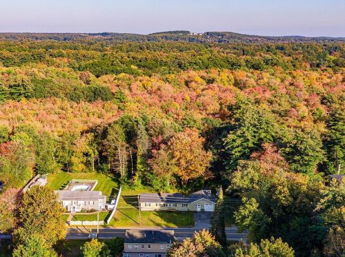 74 Millville St, Salem NH  03079-2620 exterior