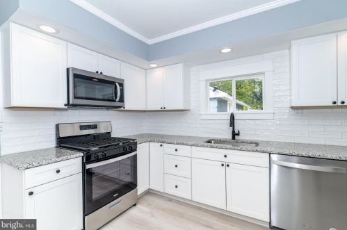 246 Queen St, West Deptford NJ  08096-2254 exterior