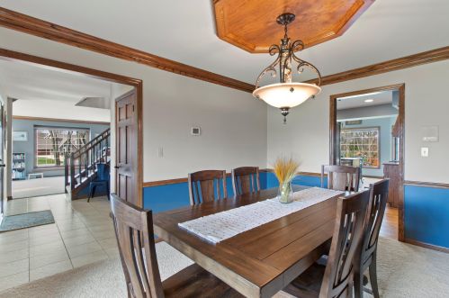 4580 Sommerset Dr, Waukesha WI  53151-6876 exterior