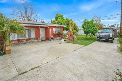 1140 71st Way, Long Beach CA  90805-1032 exterior