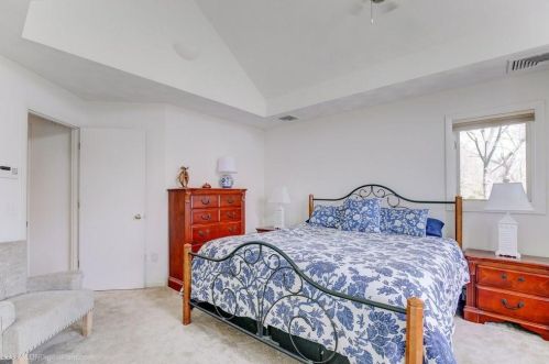 306 Walmsley Ln, South Kingstown RI  02874-3618 exterior