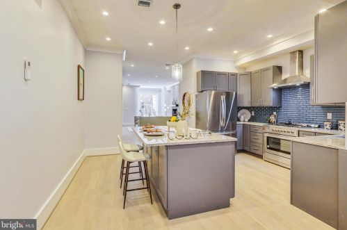 2119 1st St, Washington DC  20001-1004 exterior