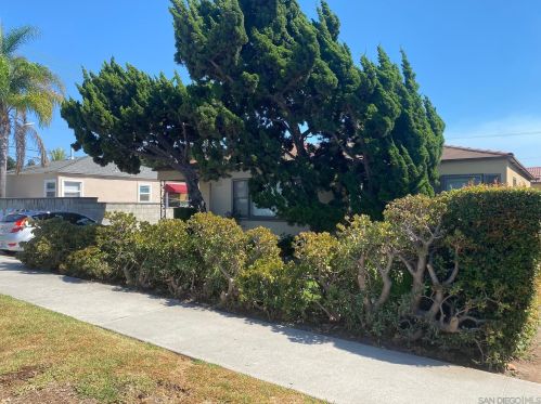 1671-75 Diamond St, San Diego CA exterior