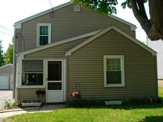 31 Kirby St, Barrington RI  02806-3404 exterior