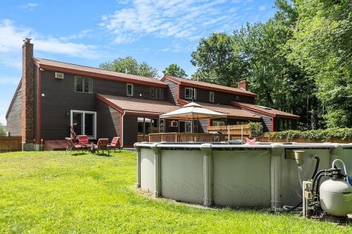 7 Enterprise Dr, Salem, NH 03079-2912