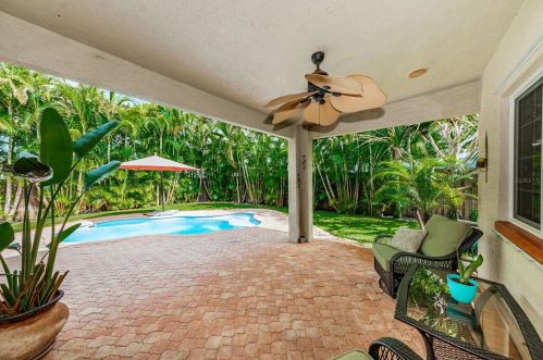 2152 75th Way, Saint Petersburg FL  33710-3846 exterior