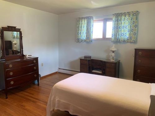 311 Agnew Rd, Jeannette PA  15644-2519 exterior