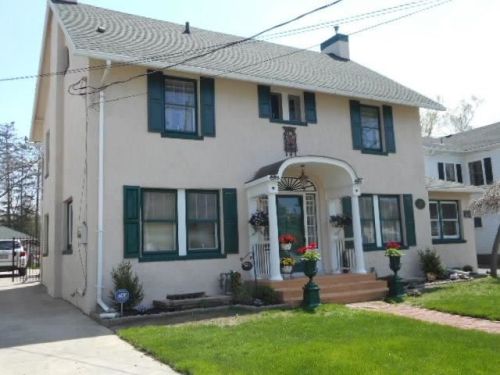 22 Summit St, Batavia, NY 14020-2208