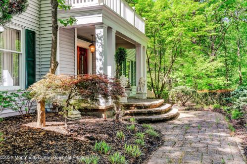 86 Green Meadow Blvd, Middletown NJ  07748-3148 exterior