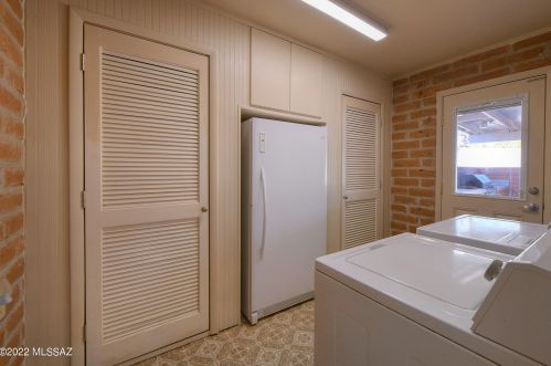 7330 Ln Canada Dr, Tucson AZ 85704-1532 exterior