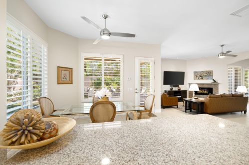 8 King Edward Ct, Rancho Mirage CA  92270-1621 exterior