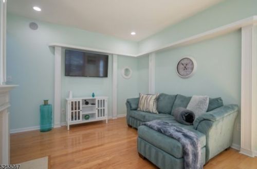 4 Evergreen Way, Mount Arlington NJ  07856-1377 exterior