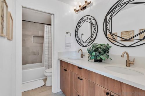 50 Montego Ct, San Diego CA  92118-3247 exterior