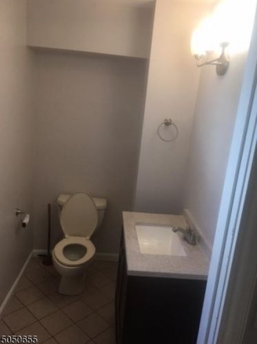 1147 Bank St, Industrial Hillside, NJ 07205-2807