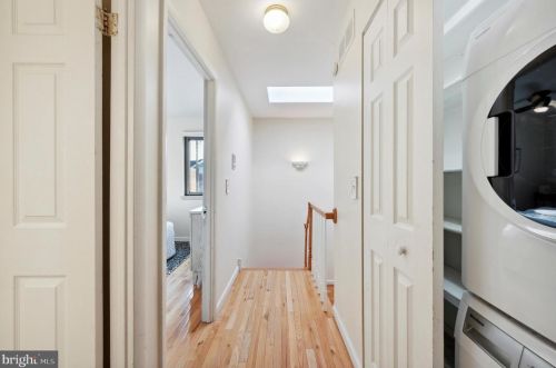 842 American St, Philadelphia PA  19123-2208 exterior
