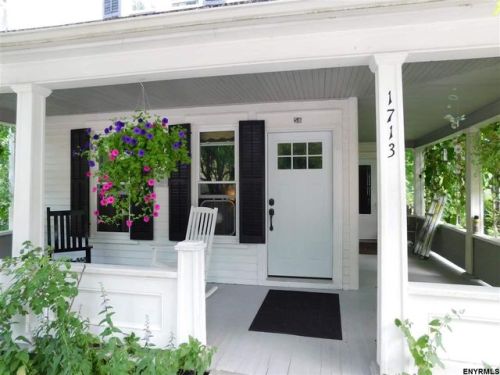 1713 Main St, Braman Corners, NY 12053-2453