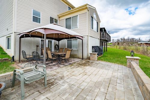 9206 Belvedere Ct, Florence, KY 41042-8768