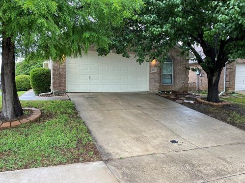 1003 Cruise St, Denton TX  76207-8137 exterior