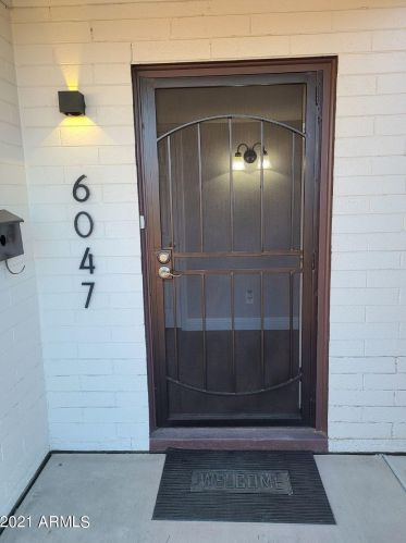 6047 Orange Dr, Glendale, AZ 85301-7327