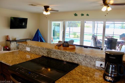 3752 2nd Ave, Cape Coral FL  33904-4807 exterior
