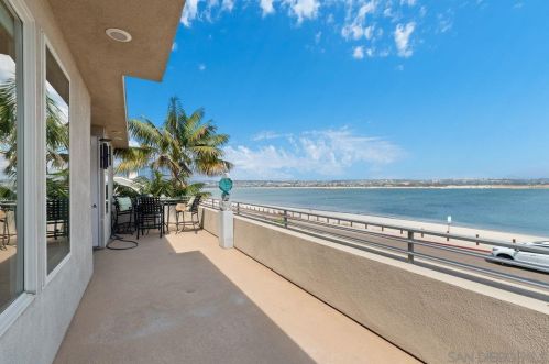 3328 Crown Pt Dr, San Diego CA 92109-6711 exterior