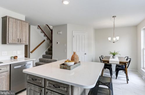 133 Kathryn Dr, Red Lion, PA 17356-8760