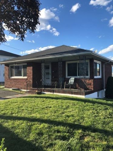 71 Malden St, Revere, MA 02151-2269