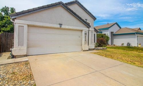 8570 Black Kite Dr, Elk Grove, CA 95624-1222