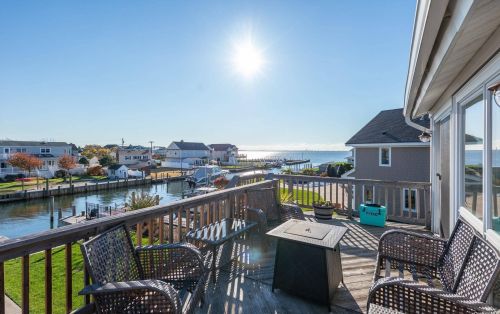 171 Secatogue Ln, West Islip, NY 11795-4746