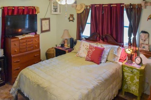 1125 Broad St, Lehigh Acres FL  33936-6521 exterior