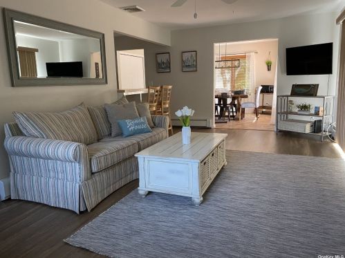 55 Snug Harbor Rd, Greenport NY  11944-2530 exterior